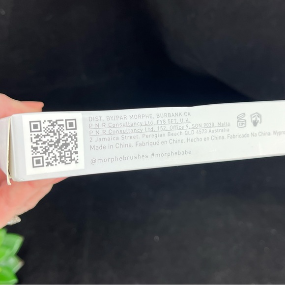 NEW Morphe X James Charles eyeshadow palette - Picture 2 of 7